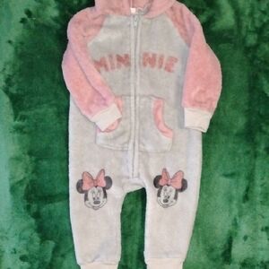 3 Minnie Mouse Outfits